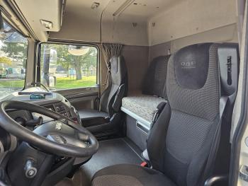 DAF XF 440 4x2 / LES / SCHOOL / TAIL LIFT / 4 SEATS